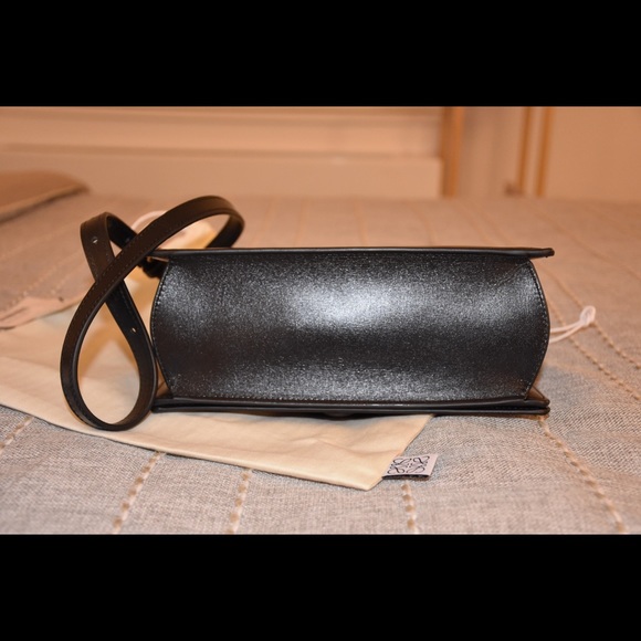 ❤️SOLD❤️Loewe Barcelona Medium Shoulder Bag Black - Picture 6 of 8
